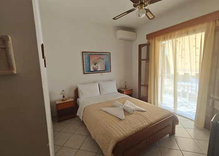 Avlonitis Rooms